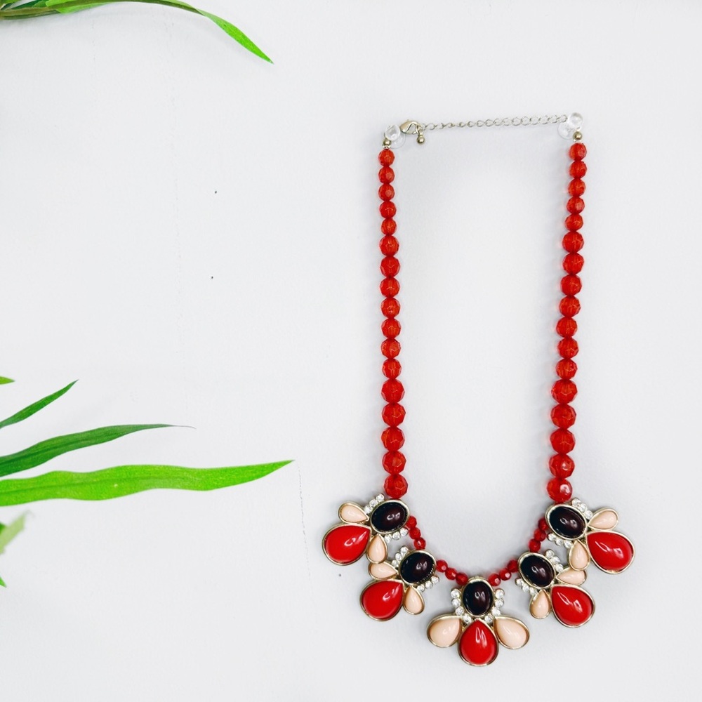Versona Accessories Beaded Statement Necklace in Red & Brown